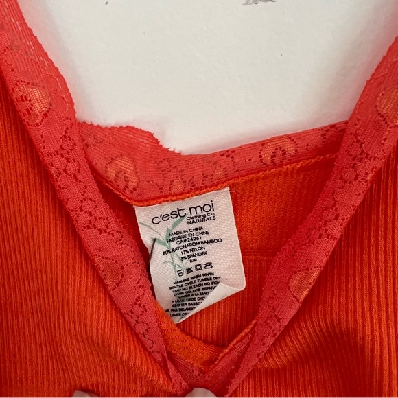 🎁 2 for $20 C’EST MOI nwt crop w/ lace size S/M - Picture 3 of 3